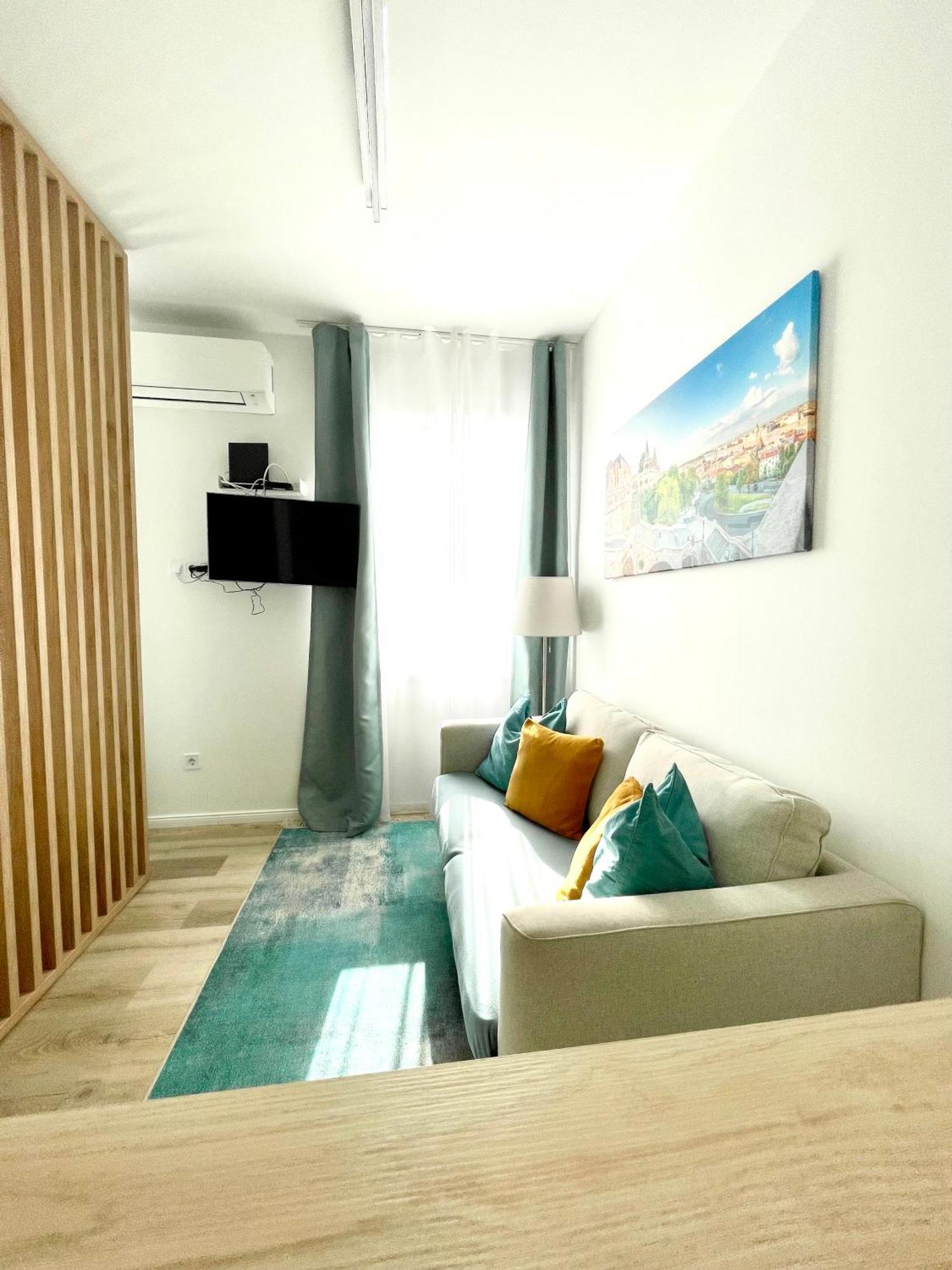 Margaret Apartment Next To The Lukacs Spa With Panorama Danube Budapest Exteriör bild