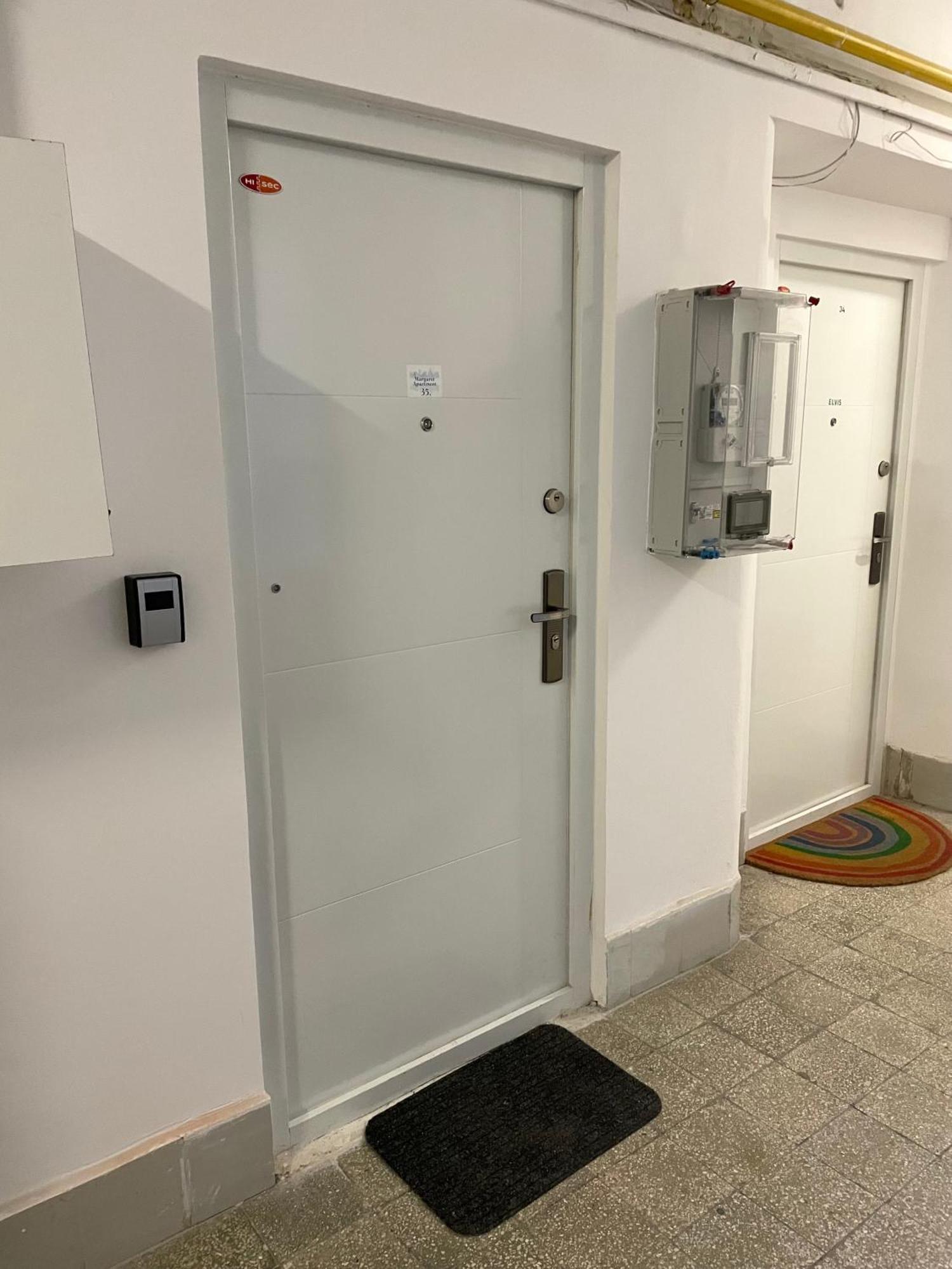 Margaret Apartment Next To The Lukacs Spa With Panorama Danube Budapest Exteriör bild