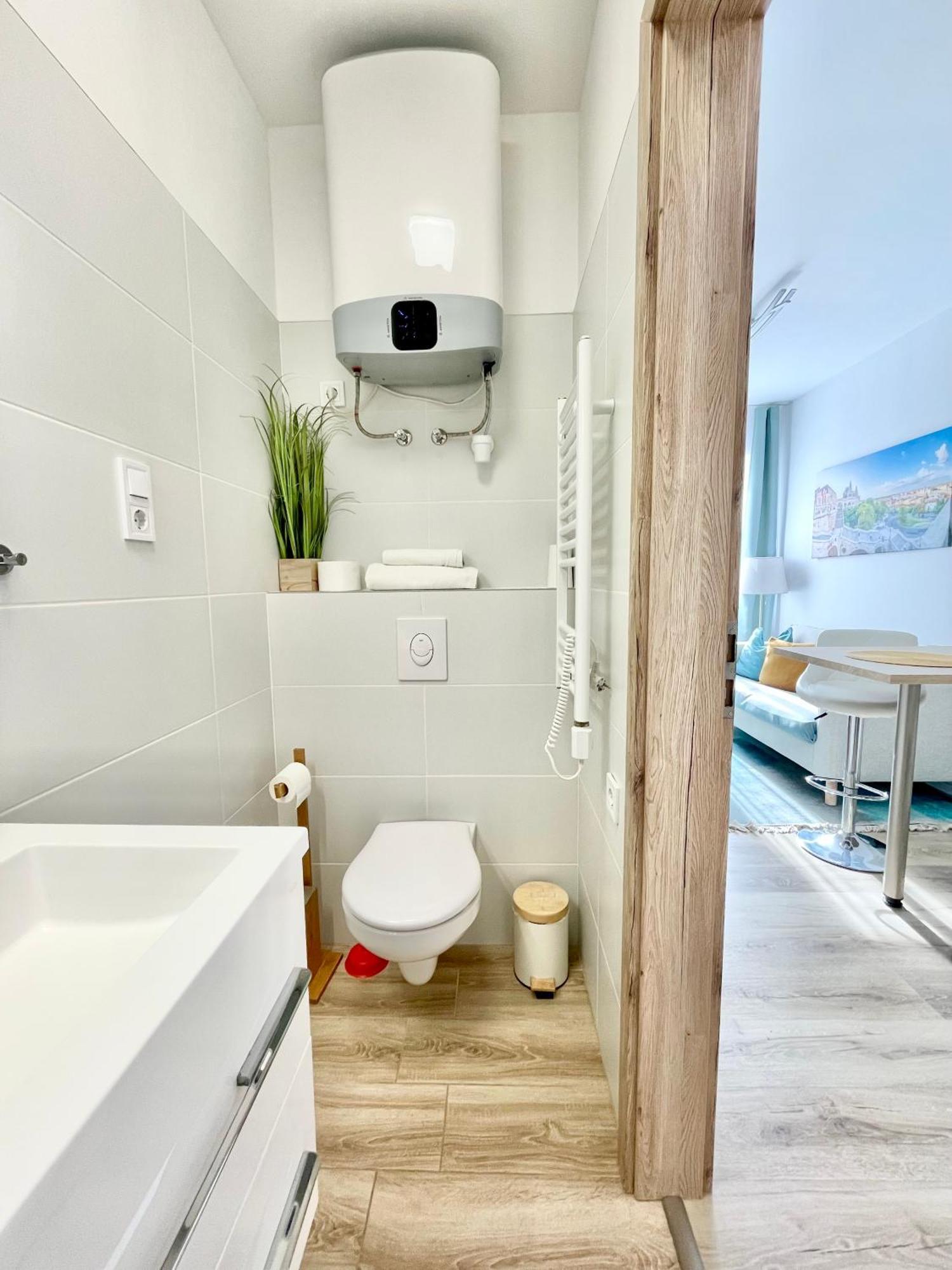 Margaret Apartment Next To The Lukacs Spa With Panorama Danube Budapest Exteriör bild