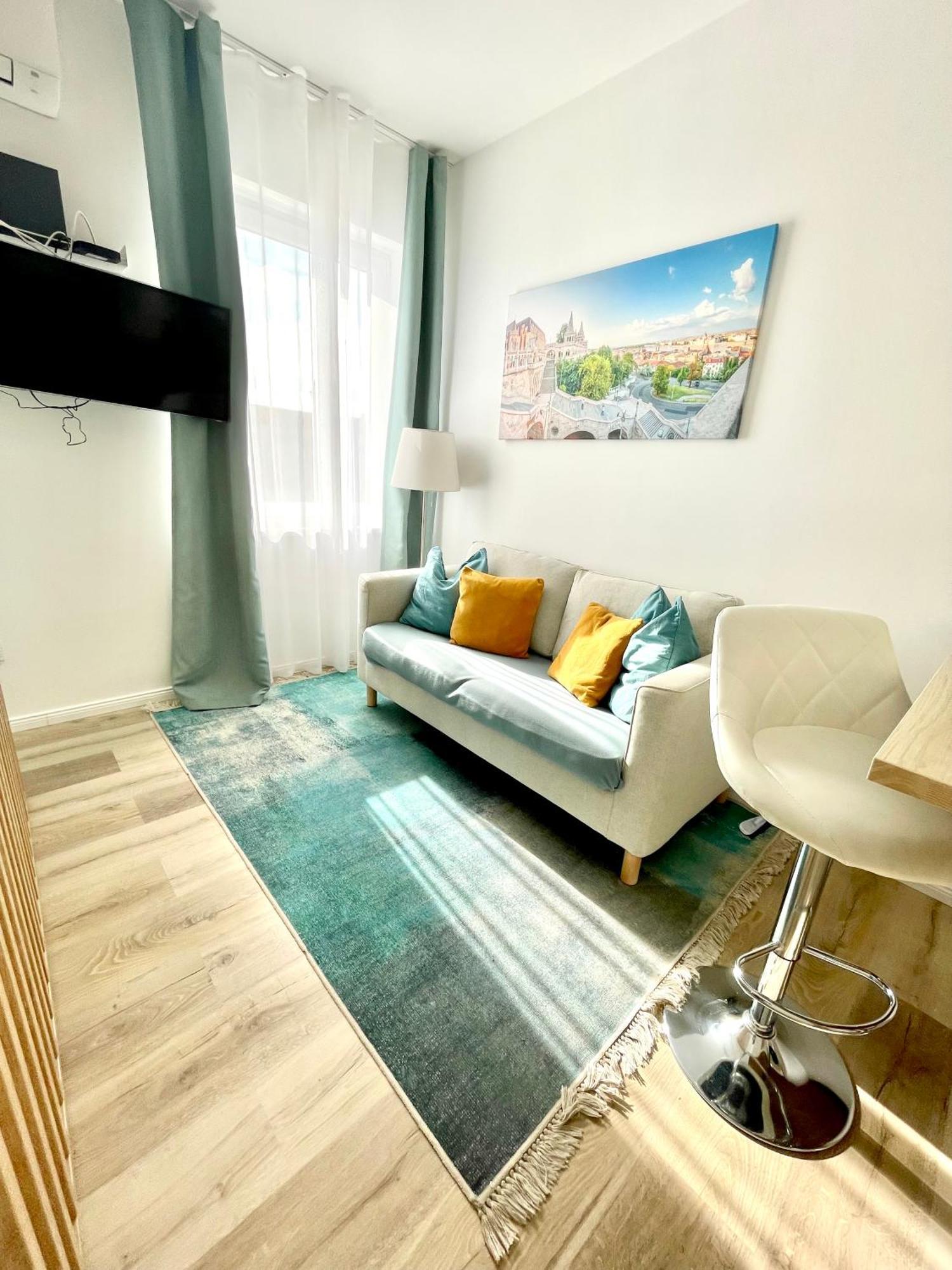 Margaret Apartment Next To The Lukacs Spa With Panorama Danube Budapest Exteriör bild
